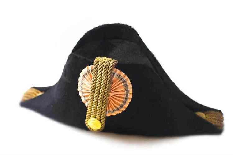 old-naval-hat-1563948-1279x852