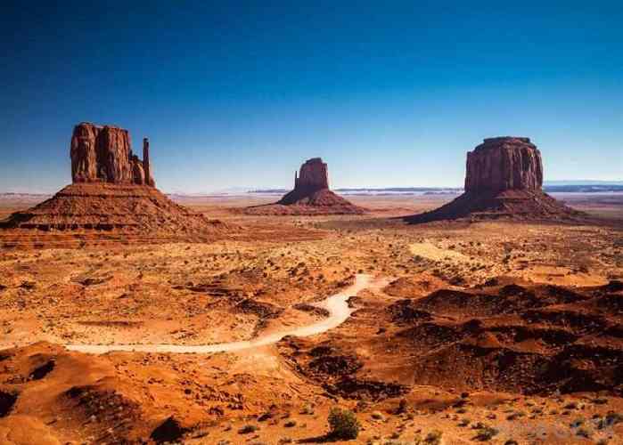 desert-with-blue-sky