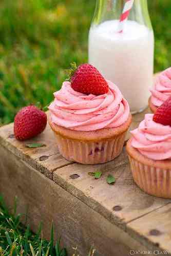 strawberry-cupcakes-edit text.