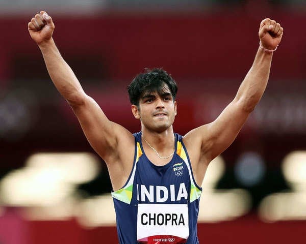 neeraj-chopra-receives-a-grand-welcome-at-tokyos-olympics-games-village-after-winning-the-gold